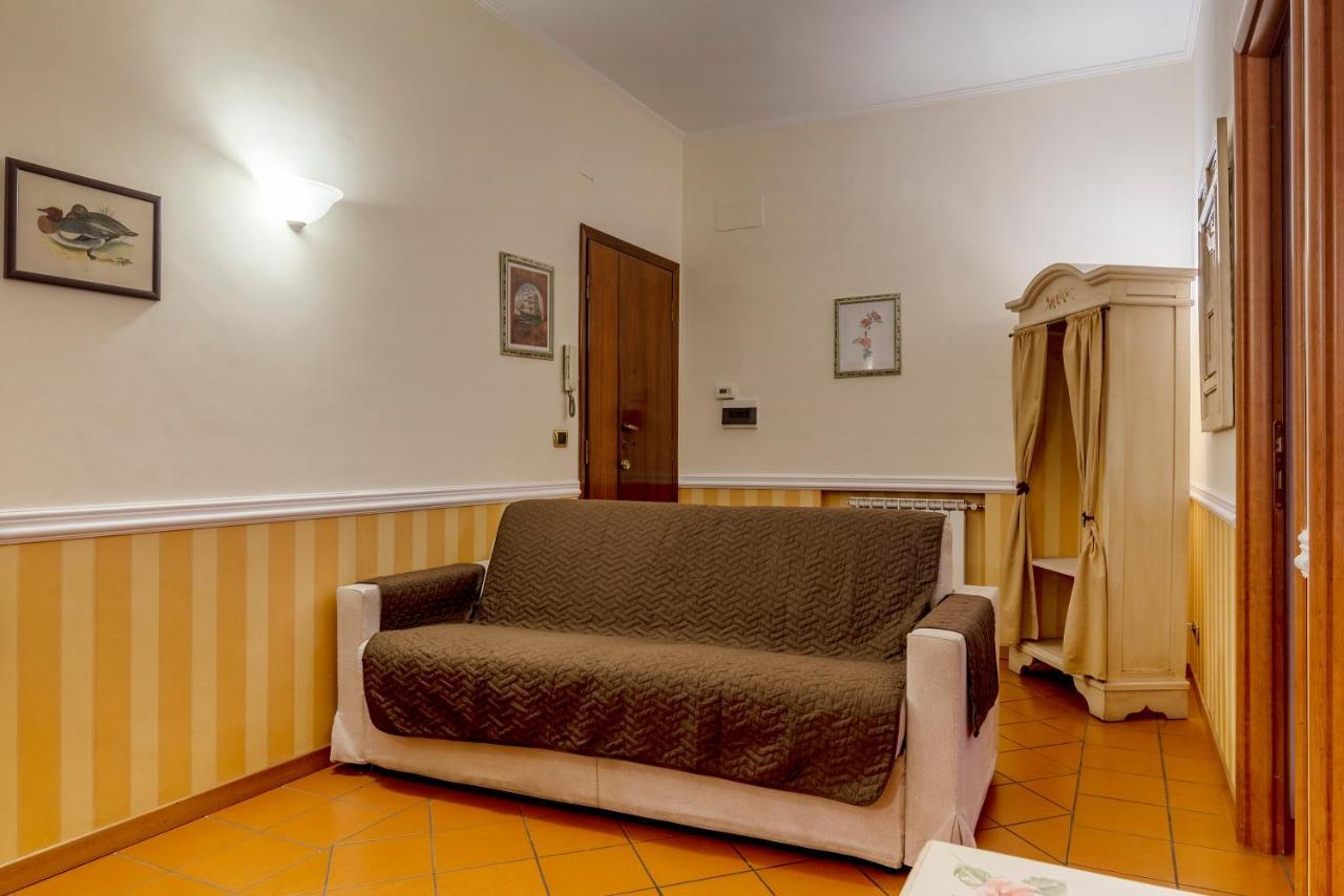 San Pietro Cozy Apartment With Terrace! Рим Екстер'єр фото