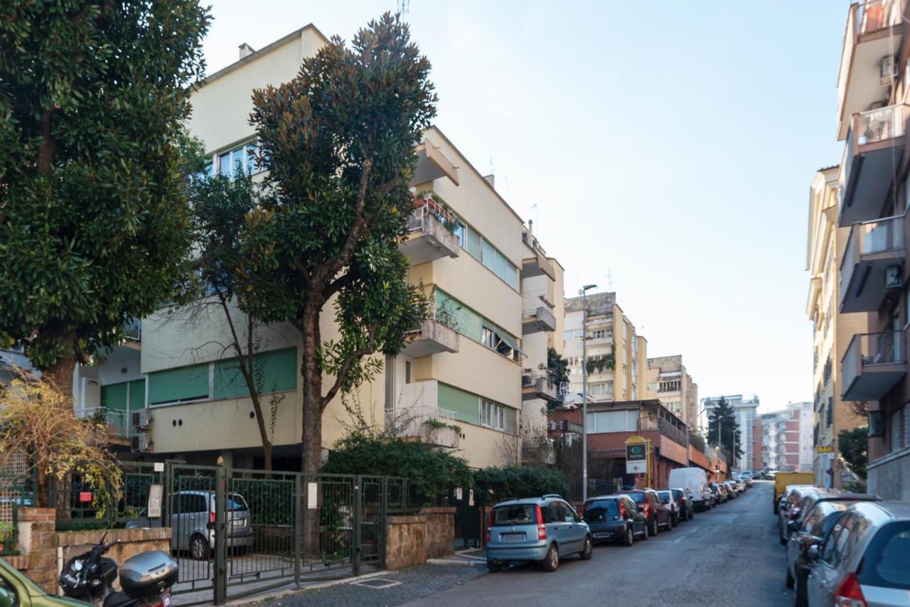 San Pietro Cozy Apartment With Terrace! Рим Екстер'єр фото
