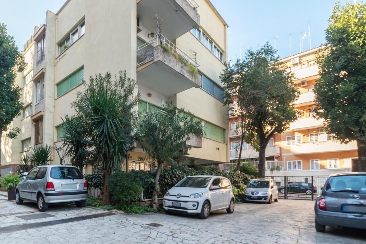 San Pietro Cozy Apartment With Terrace! Рим Екстер'єр фото